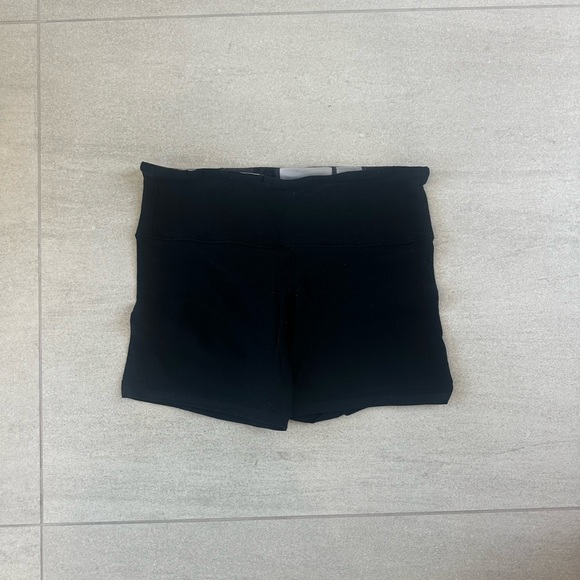 LULULEMON SHORTS - Picture 4 of 4